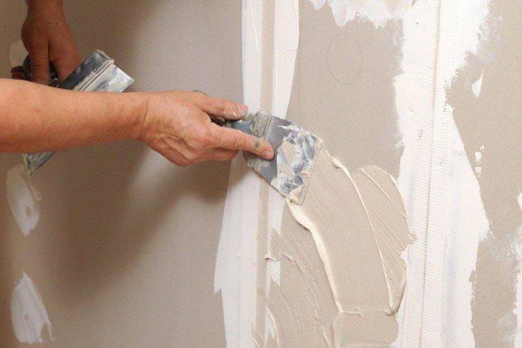 Обробка стін - Як клеїти флізелінові шпалери