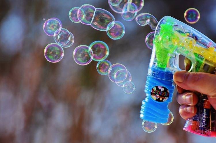 Мильні бульбашки з мила та цукрового сиропу - як зробити в домашніх умовах