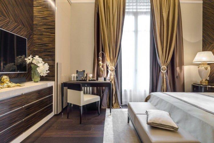 Італійські штори в спальню в сучасному стилі