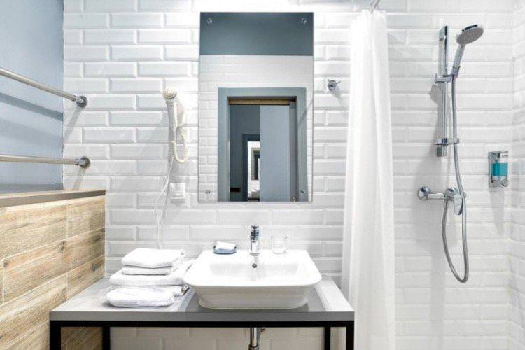 Оздоблення стін - Дизайн вузької ванної кімнати