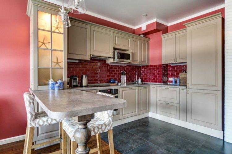 Червоний колір в інтер'єрі кухні - фото