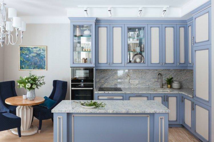 Синій колір в інтер'єрі кухні - фото