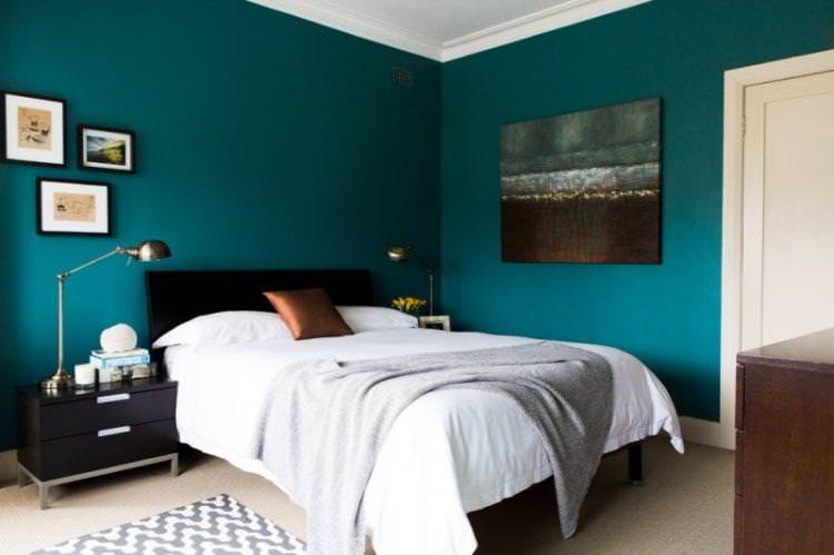 Спальня в бірюзовому кольорі - дизайн інтер'єру фото
