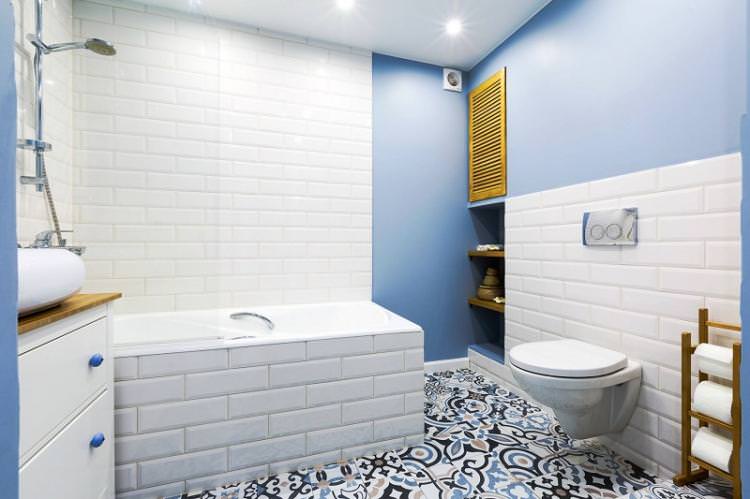 Оздоблення стелі - Дизайн ванної кімнати 4 кв.м.