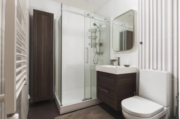 Ванна з душовою кабіною в сучасному стилі - Дизайн інтер'єру
