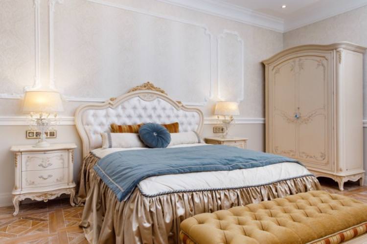 Біжова спальня в класичному стилі - Дизайн інтер'єру