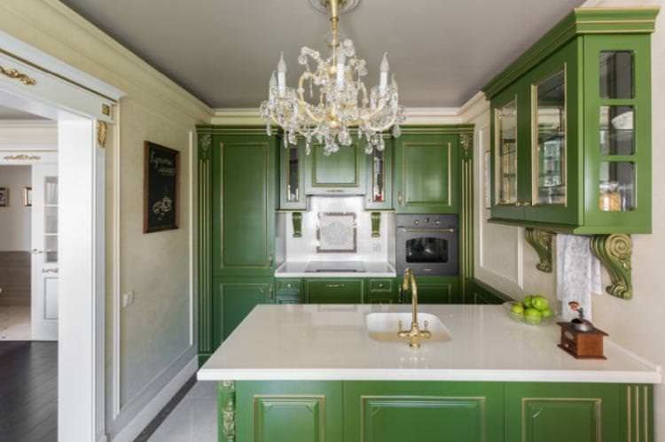 Зелена кухня в класичному стилі - Дизайн інтер'єру