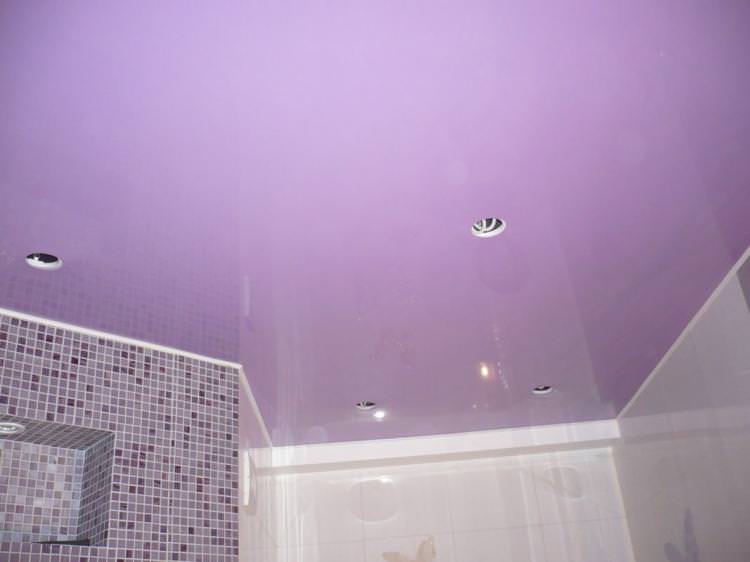 Оздоблення стелі - Дизайн ванної кімнати в хрущовці
