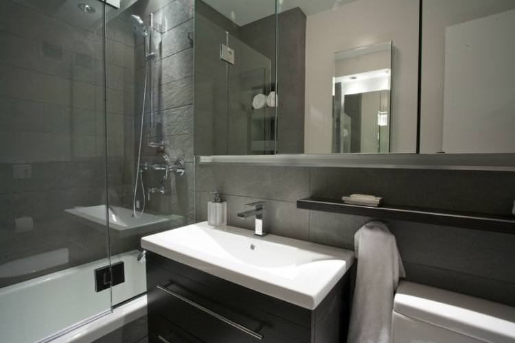 Ванна кімната в хрущовці в сучасному стилі - Дизайн інтер'єру