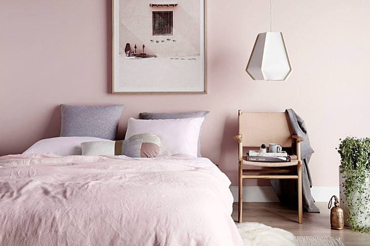 Дизайн рожевої спальні